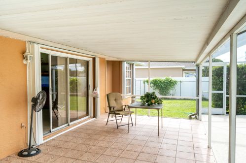 1326 Janette Ave, Fort Pierce FL 34953-1220 exterior