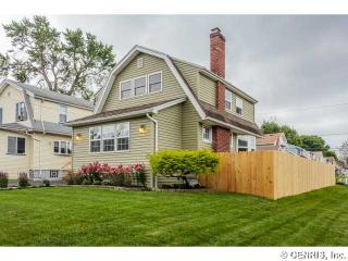 115 Carlisle St, Rochester, NY 14615-2067