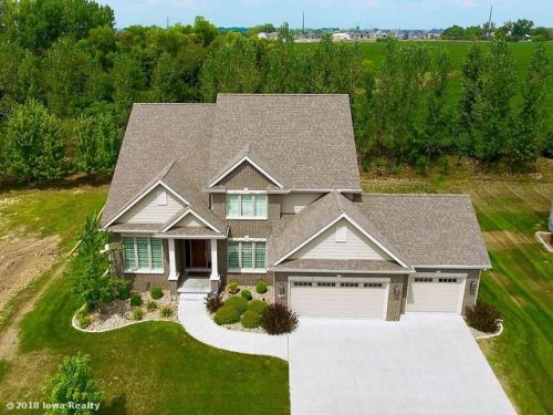 14725 Brook View Dr, Des Moines, IA 50323