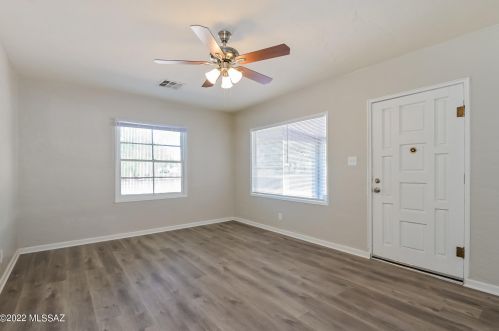 2310 Grant Rd, Tucson AZ  85719-3415 exterior