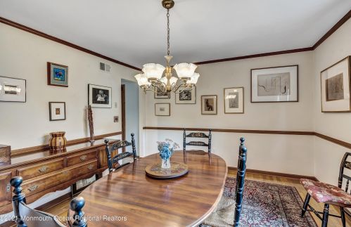 600 Edgemere Dr, Red Bank NJ 07711 exterior