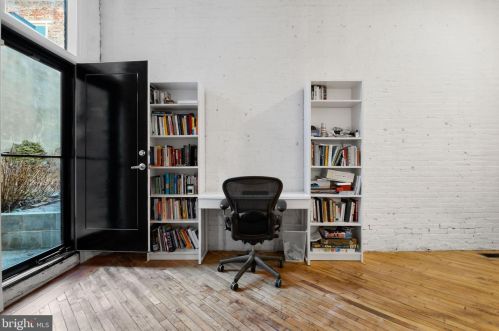 829 2nd St, Philadelphia PA 19133 exterior