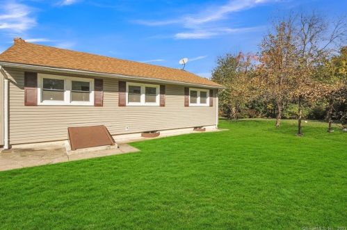 315 Bingham St, New Britain CT 06051-3824 exterior