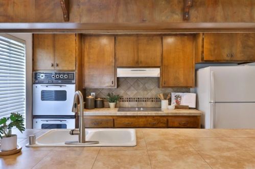 872 Halecrest Dr, Chula Vista CA 91910-6412 exterior