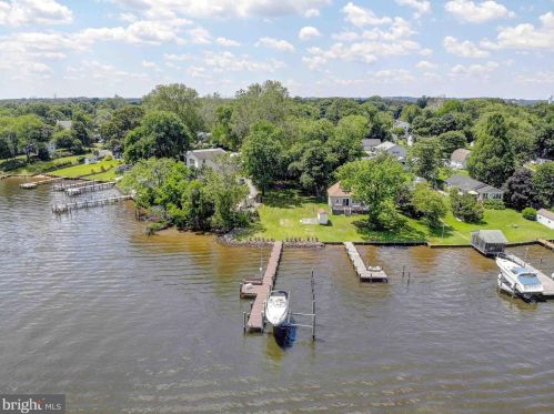 1064 Bell Ave, Glen Burnie MD 21060-6767 exterior