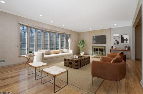 810 Papen Rd, Bridgewater, NJ 08807-1844