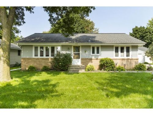 1236 Prairie St, Chaska, MN 55318-2416