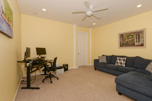 2582 Marshfield Ct, Fort Pierce FL 34953-4369 exterior