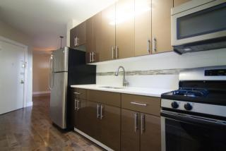 376 Montgomery St, Brooklyn NY  11225-2806 exterior