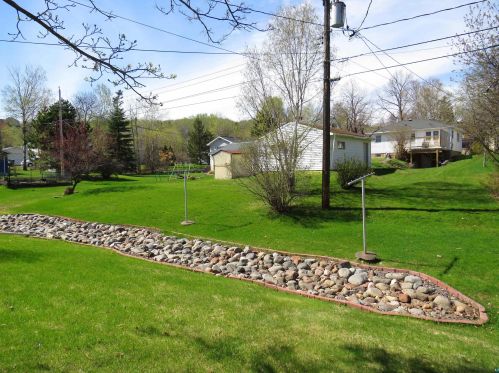 4211 Dodge St, Duluth MN 55804-1448 exterior