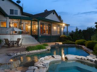 565 Tumble Creek Ter, Fallbrook, CA 92028-2580