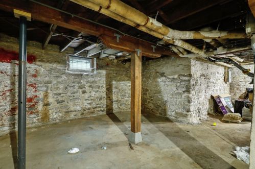 919 6 St, Saint Paul MN 55106-4503 exterior