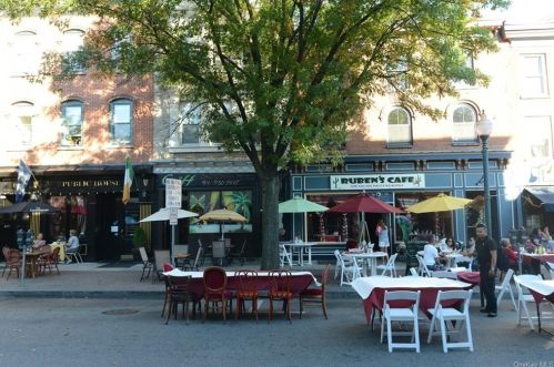 25 Huntington Cir, Peekskill NY 10566-2558 exterior