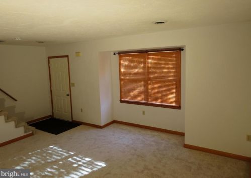 628 Fulton St, Hanover PA  17331-2724 exterior