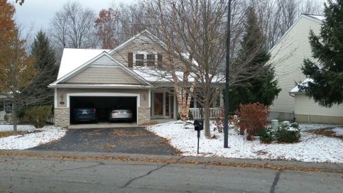 3585 Mill Point Dr, Grand Rapids, MI 49512-9339