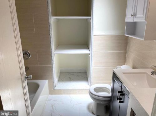 5815 16th St, Philadelphia PA  19141-1821 exterior