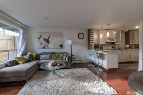 13702 37th Ave, Seattle WA  98125-3730 exterior