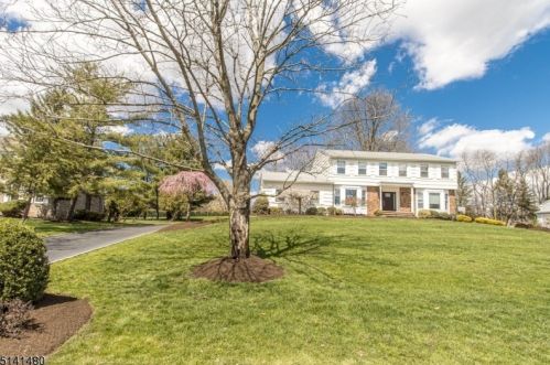 10 Greensview Dr, Scotch Plains NJ 07076-2708 exterior