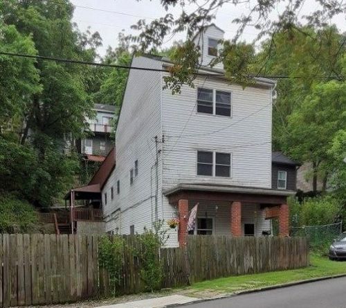 13 Brosville St, Pittsburgh, PA 15203-1401