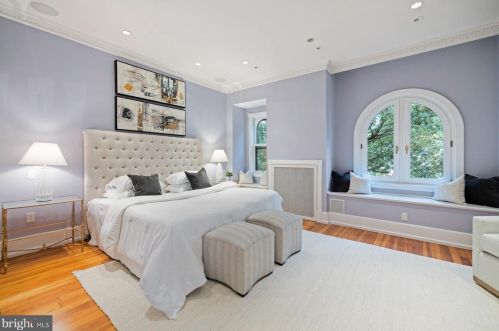 2010 Hillyer Pl, Washington DC 20009-1006 exterior