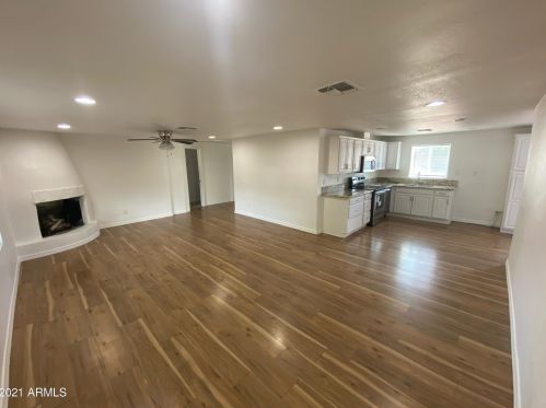 13827 11th St, Phoenix AZ  85022-4316 exterior