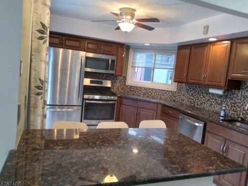 21 Delbarton Ct, Hackettstown NJ  07840-4214 exterior