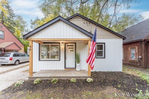 46 Walter St, Grand Rapids, MI 49548-3239