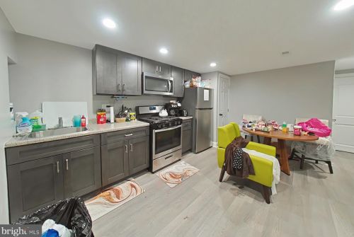 6217 Chestnut, Philadelphia PA 19104-3120 exterior