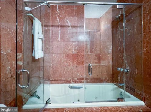 2319 Delancey Pl, Philadelphia PA 19103-6406 exterior