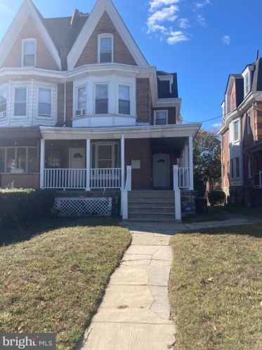 914 63rd St, Philadelphia, PA 19151-4510