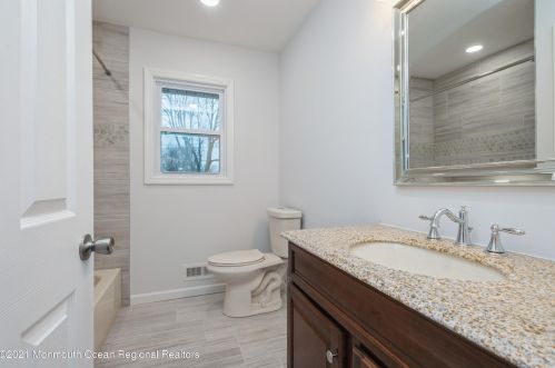 52 Bond St, East Freehold NJ 07728-2436 exterior