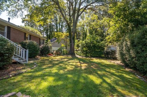 1711 Walker St, Gainesville GA 30504-5922 exterior