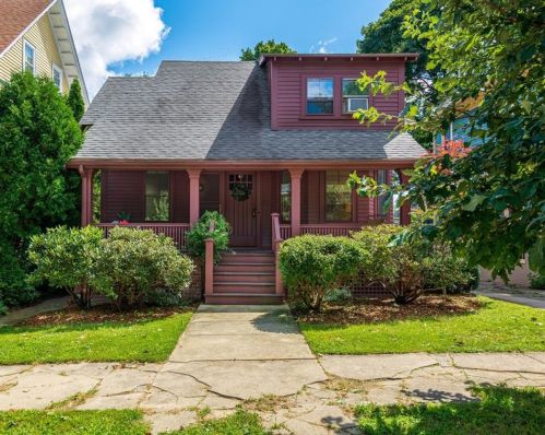 15 Firglade Ave, Providence, RI 02906-2623