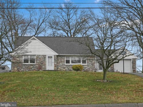 1246 Adams St, Pottstown PA  19464-2402 exterior