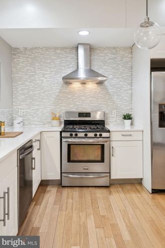 1228 Mckean St, Philadelphia PA  19148-2208 exterior