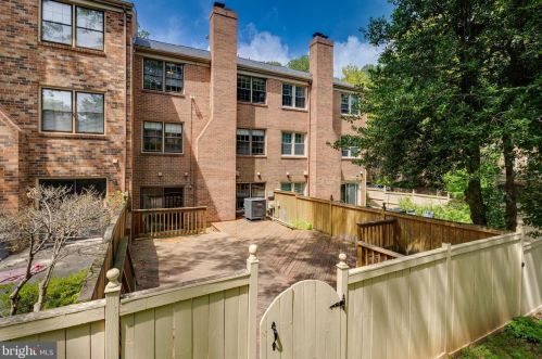 11352 Empire Ln, Rockville MD 20852-2870 exterior