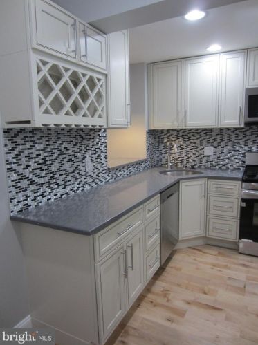 934 2nd St, Philadelphia PA 19122-0033 exterior