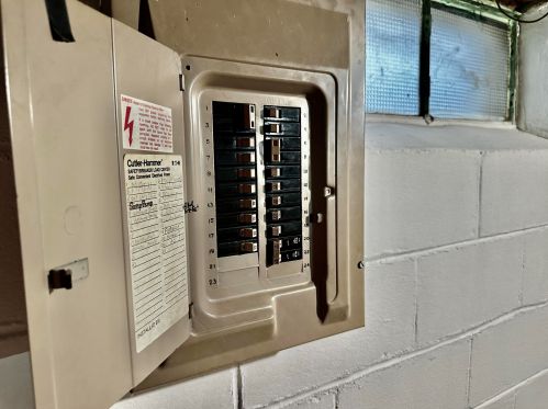 3673 18th St, Milwaukee WI  53221-1551 exterior