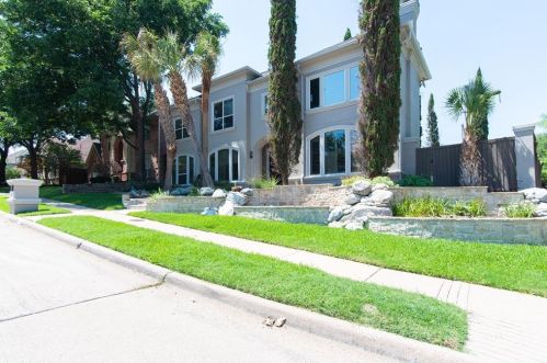 5323 Brandenburg Ct, Dallas, TX 75287-5510