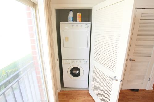 729 Blackhawk St, Chicago IL  60610-1170 exterior