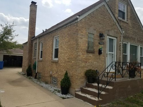 7333 Touhy Ave, Chicago, IL 60631-4331