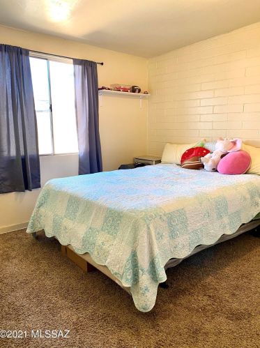 4068 Evergreen Ave, Tucson AZ 85730-3928 exterior