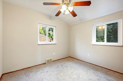 349 Anthon Dr, Pittsburgh PA 15235-3911 exterior