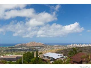 1829 Kihi St, Honolulu HI  96821-1323 exterior