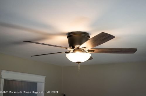 626 Berkeley Ave, Berkeley Township NJ 08721-3703 exterior