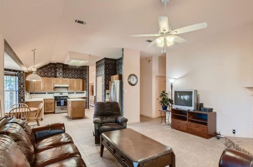 13212 Adonis Dr, Austin TX exterior