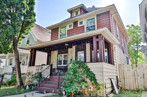 1261 36, Milwaukee WI 53215-1437 exterior