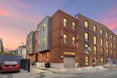 833 Bainbridge St, Philadelphia PA  19147-2009 exterior