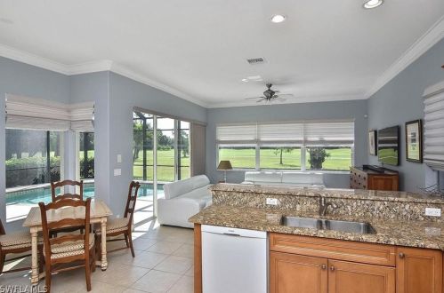 6044 Dogleg Dr, Naples FL 34113-1688 exterior