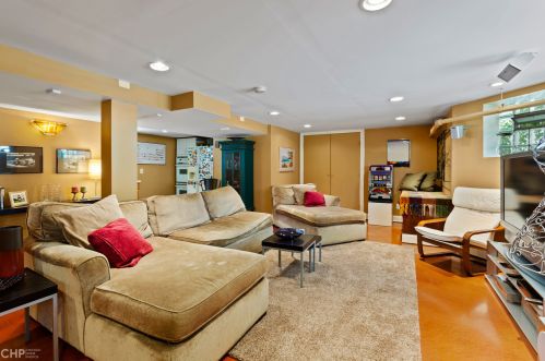 1309 Carmen Ave, Chicago IL 60640-2903 exterior